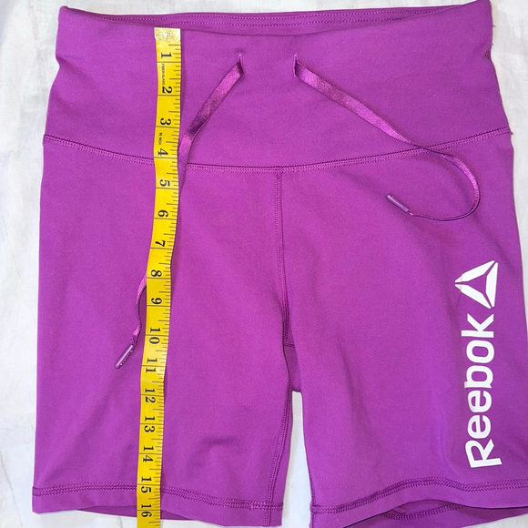 NWOT Women’s Size Medium Reebok Running/Bike Workout Shorts - Picture 6 of 8
